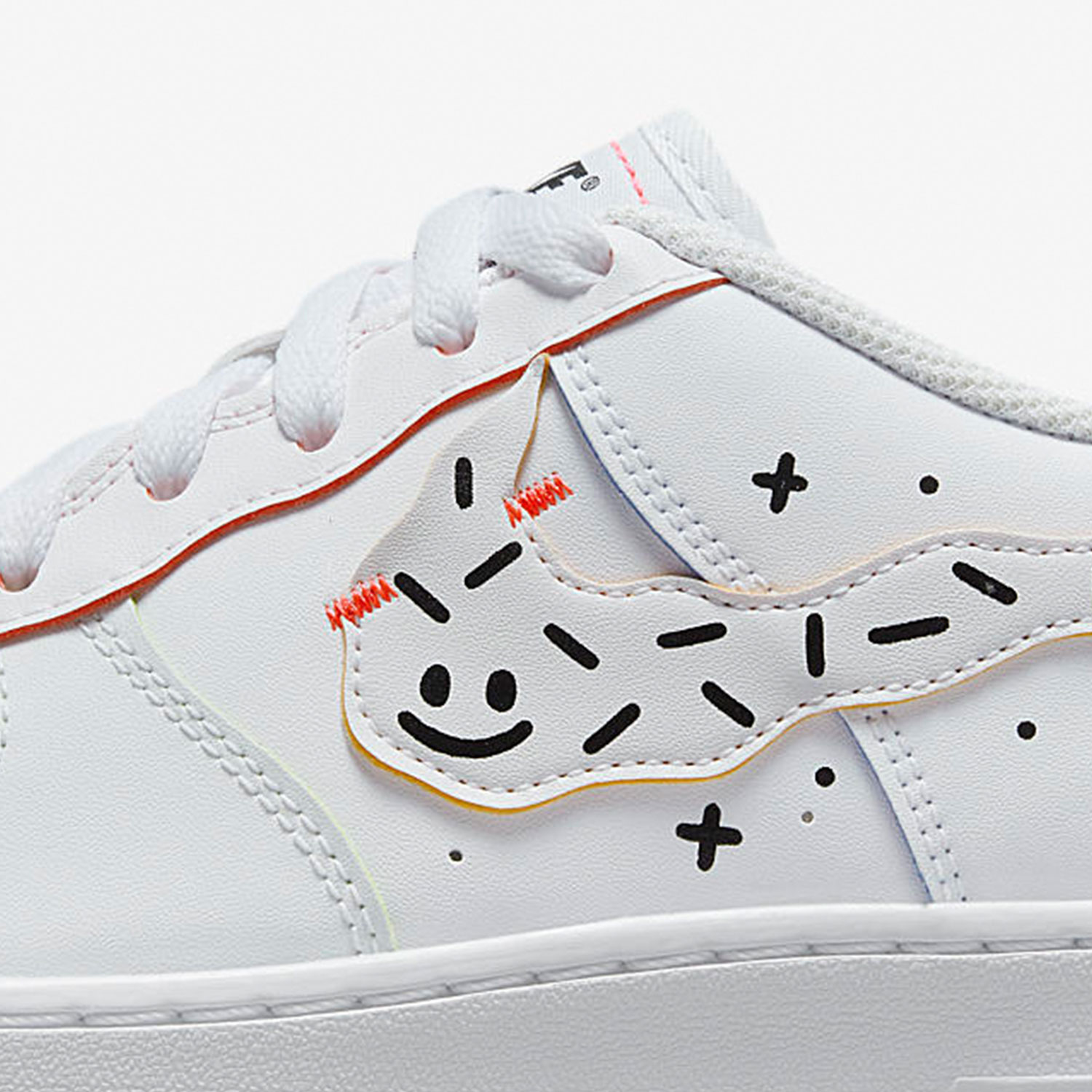 حذاء رياضي نسائي أصلي من Nike  - مراجعة Nike Shoes Air Force 1 وسعره