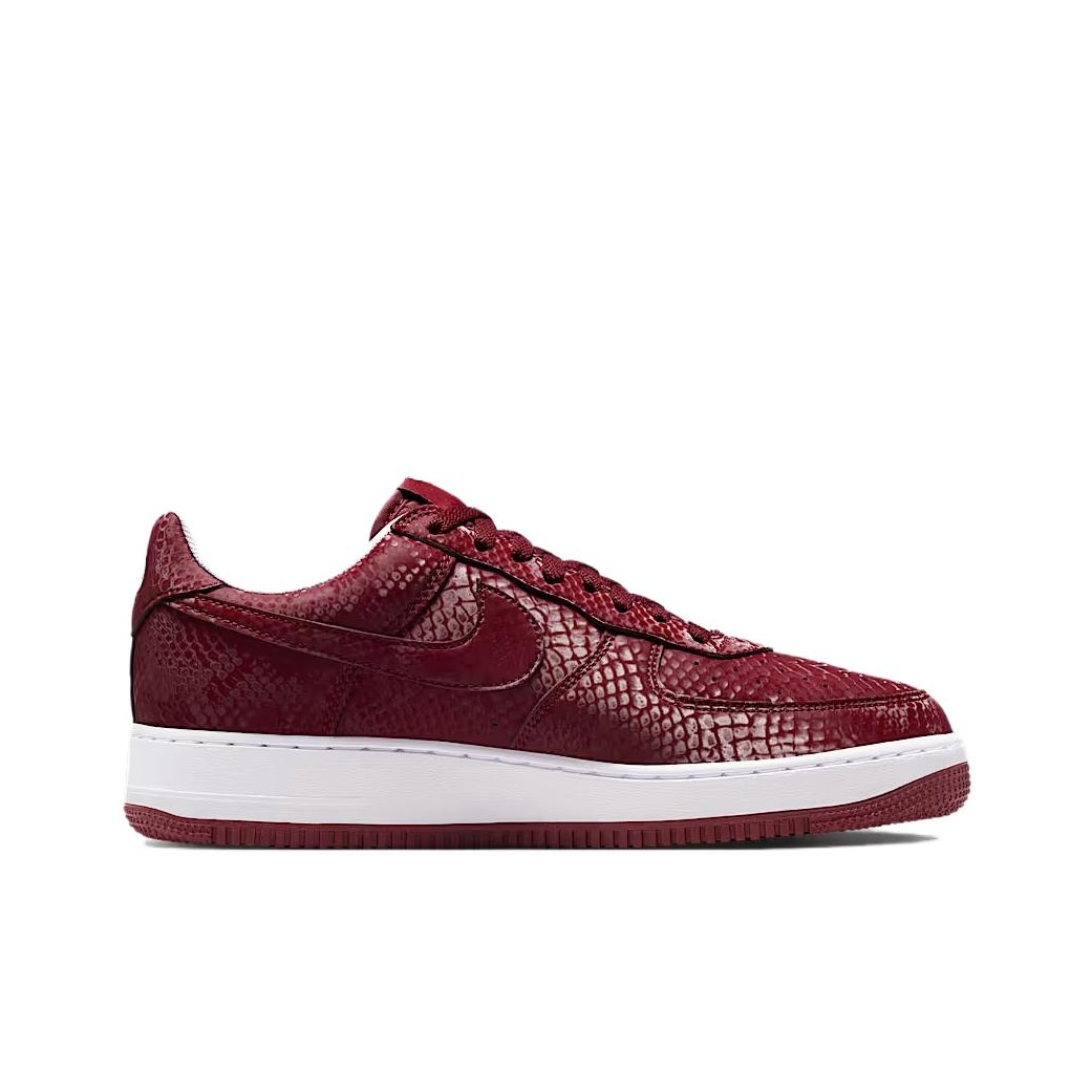 حذاء نايك × كوبي براينت إير فو - مراجعة Nike Shoes Air Force 1 وسعره